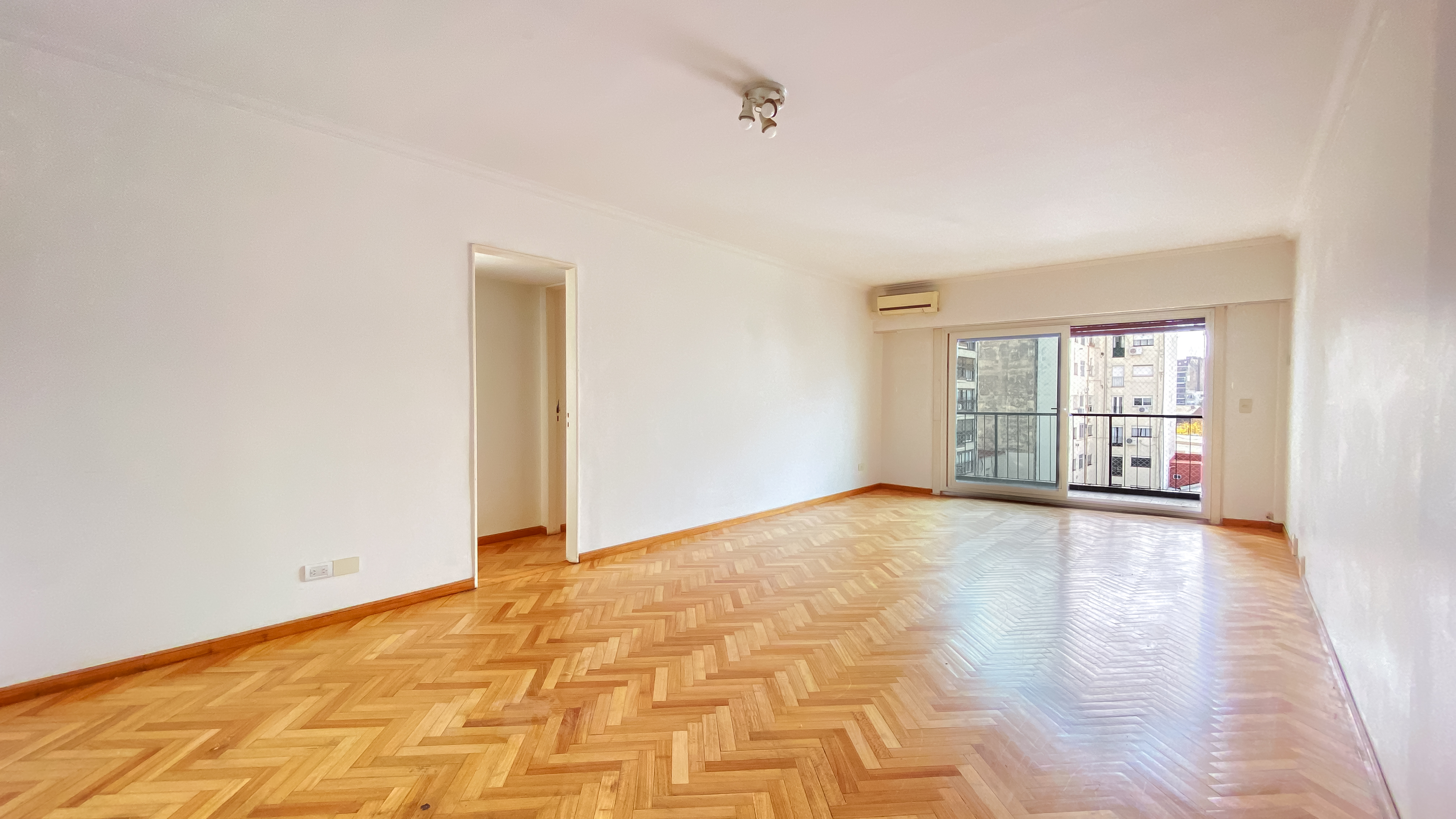 French 2357, Recoleta