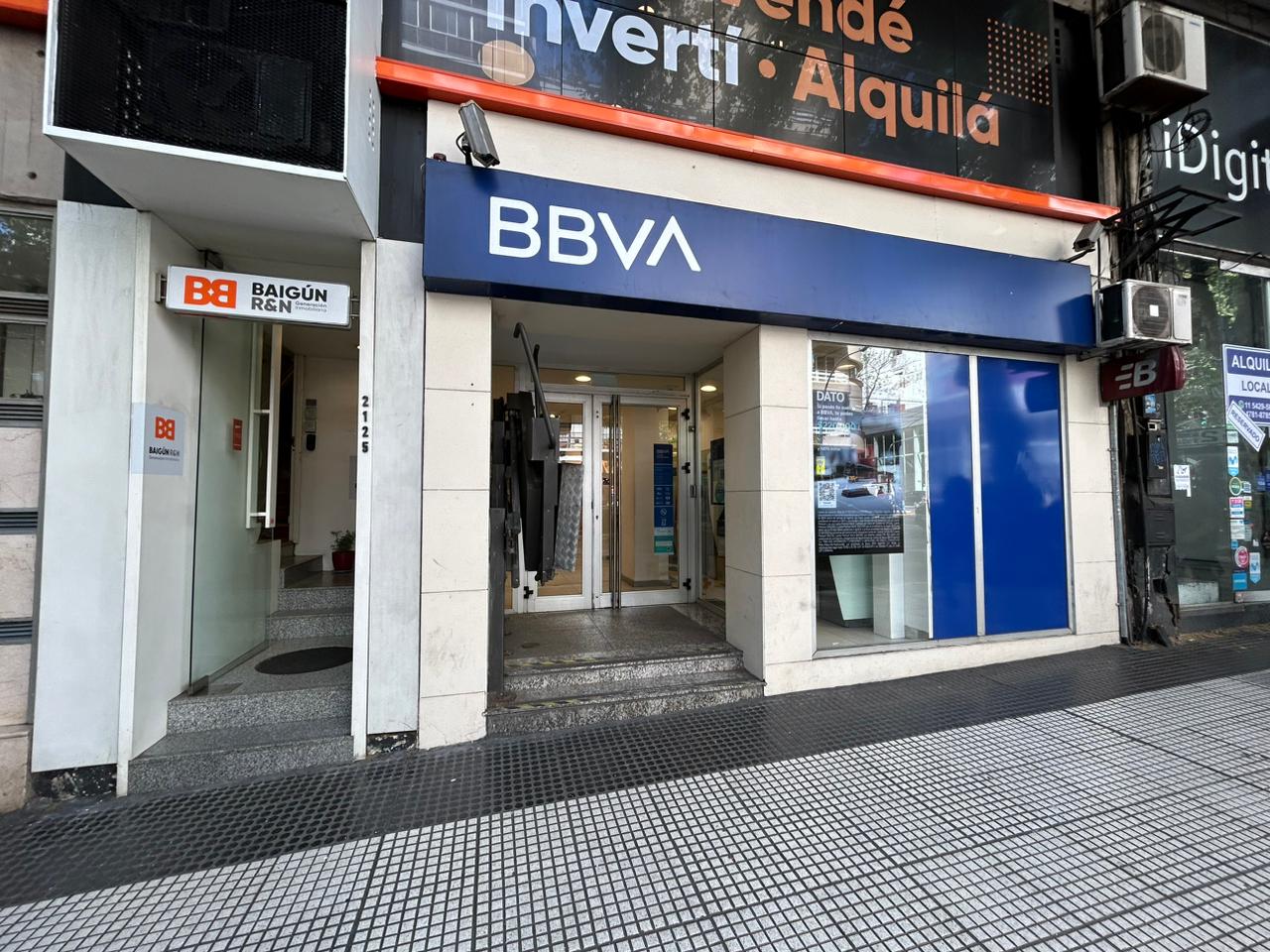 Av. Santa Fe 2121, Recoleta