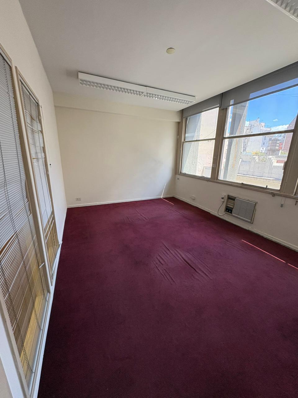 Recoleta - Uruguay 1037 - OFICINA EN VENTA / ALQUILER