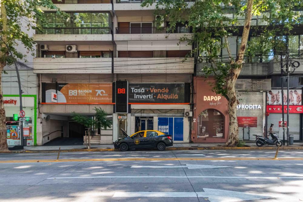 Recoleta - Av. Santa Fe 2121 - LOCAL EN ALQUILER