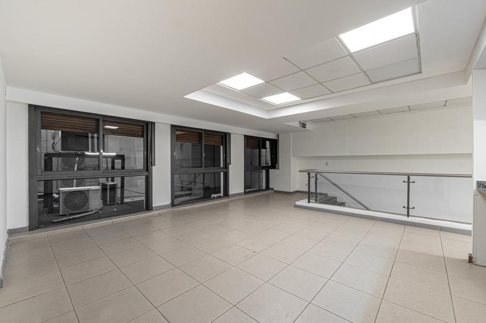 Recoleta - Av. Santa Fe 2121 - LOCAL EN ALQUILER