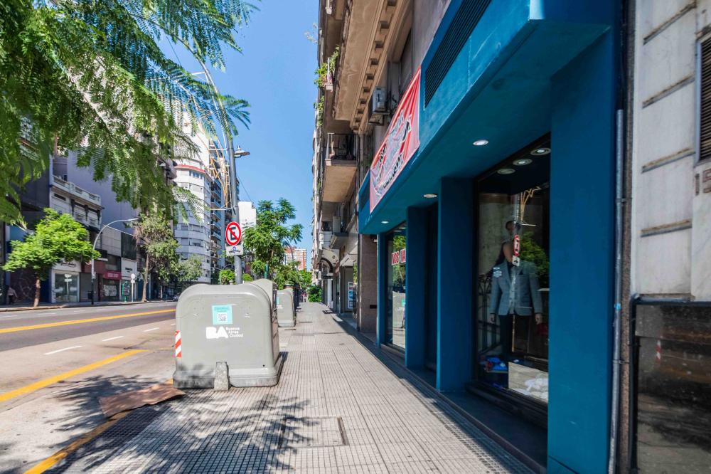 Recoleta - Av. Santa Fe 1549 - LOCAL EN ALQUILER