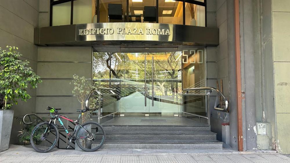 Centro y Microcentro - Av. Alem 530 - OFICINA EN VENTA / ALQUILER